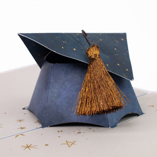 Graduation Card Messages That Feel Grown-Up and Genuine
